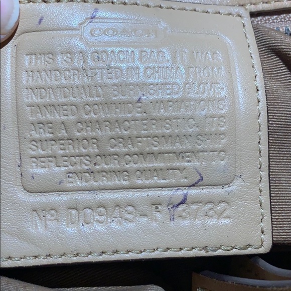 Coach handbag. - Picture 5 of 7